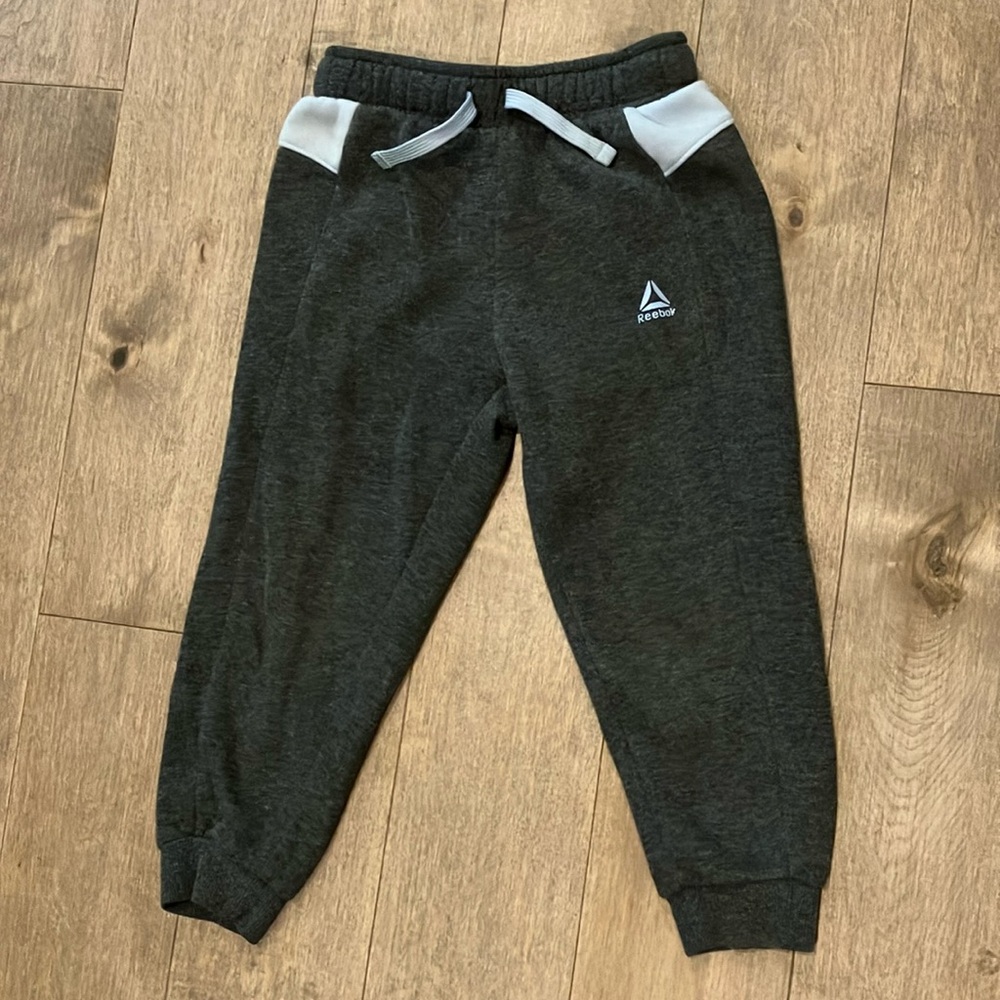 Reebok gym pants 👖 dark gray and light blue